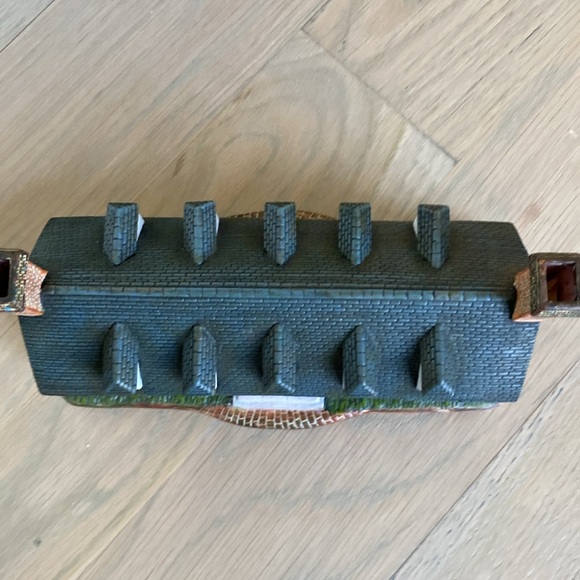 Williamsburg Palace Advance Building - Lang and Wise - Picture 4 of 10